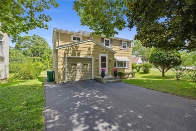Great location in the heart of Brighton with highly sought-after - photo 4