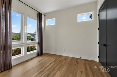 Better than new in coveted Dry Creek Ranch, this impeccably - photo 5