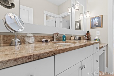 Welcome to effortless lakeside living in the heart of Whitehall - photo 27