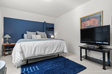 Welcome to effortless lakeside living in the heart of Whitehall - photo 34