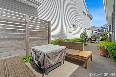 Welcome to effortless lakeside living in the heart of Whitehall - photo 43