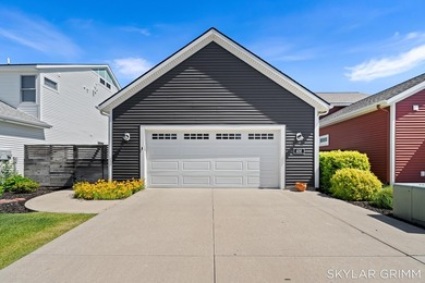 Welcome to effortless lakeside living in the heart of Whitehall - photo 47