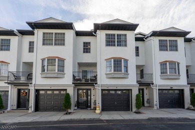 Lake Townhome/Townhouse For Sale in Elizabeth City, New Jersey