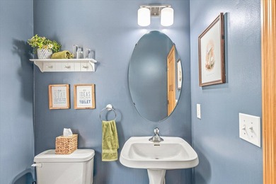 Welcome to this charming 4-bedroom, 4-bathroom home located on a - photo 21