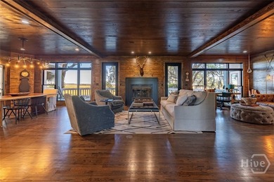 Over 19 acre paradise with a private island, bridge and dock - photo 27