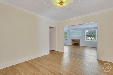 Space, Space & More Space. Situated directly on vibrant Hull - photo 11