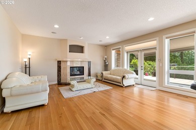 Experience luxury riverfront living with sweeping Columbia River - photo 16