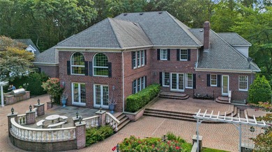 Exceptionally built all brick colonial on 4 acres with sparkling - photo 32