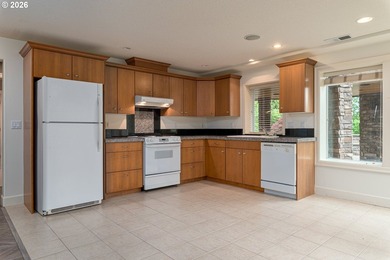 Experience luxury riverfront living with sweeping Columbia River - photo 38