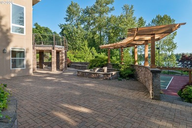 Experience luxury riverfront living with sweeping Columbia River - photo 44
