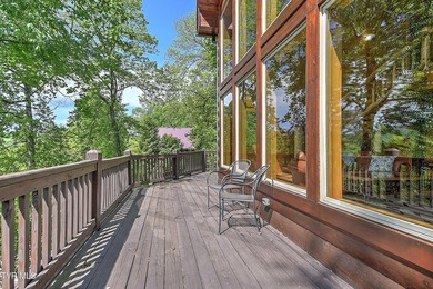 Welcome to this majestic manor situated on the picturesque - photo 8