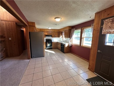 Charming 3 bed, 1.5 bath earth contact home on a quiet dead-end