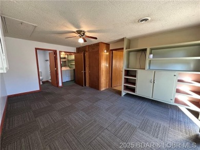 Charming 3 bed, 1.5 bath earth contact home on a quiet dead-end