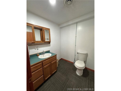 Charming 3 bed, 1.5 bath earth contact home on a quiet dead-end