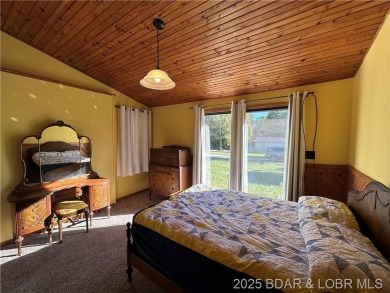 Charming 3 bed, 1.5 bath earth contact home on a quiet dead-end