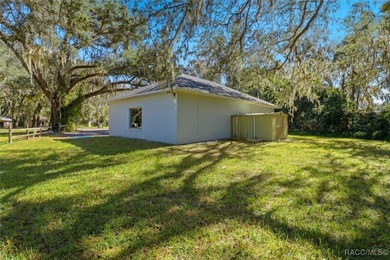 Versatile Office Space in the Heart of Lake Panasoffkee. This 1 - photo 25