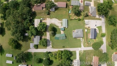 Charming 3 bed, 1.5 bath earth contact home on a quiet dead-end