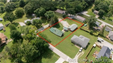 Charming 3 bed, 1.5 bath earth contact home on a quiet dead-end