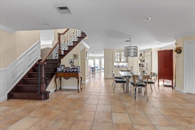 Welcome to a rare and exceptional waterfront in the heart of - photo 5