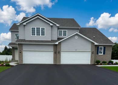 (private lake, pond, creek) Townhome/Townhouse For Sale in New Lenox Illinois