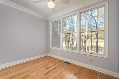 Exceptional Saddle Ridge townhome in the heart of Reynolds Lake