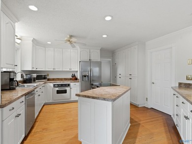 Imagine living just down the street from the Valley Hill Country - photo 15