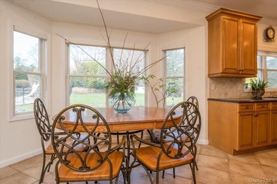 Welcome to This Stunning Postmodern Masterpiece in Half Hollow - photo 17