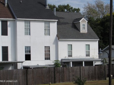 Tri Level Townhome near Pass Rd and Courthouse Rd. Single car - photo 20