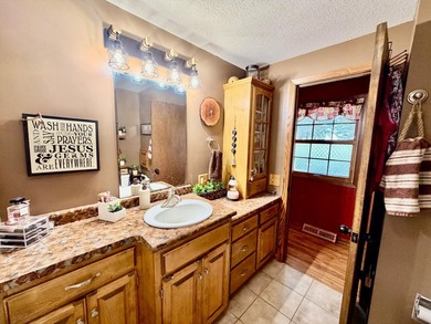 LAKE LIFE ON AN ACREAGE - the best of both worlds! This stunning - photo 24