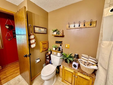 LAKE LIFE ON AN ACREAGE - the best of both worlds! This stunning - photo 25