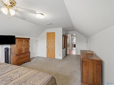 Imagine living just down the street from the Valley Hill Country - photo 28