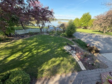 LAKE LIFE ON AN ACREAGE - the best of both worlds! This stunning - photo 44
