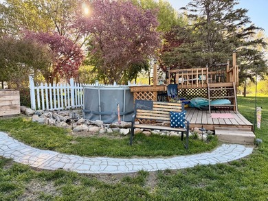 LAKE LIFE ON AN ACREAGE - the best of both worlds! This stunning - photo 51