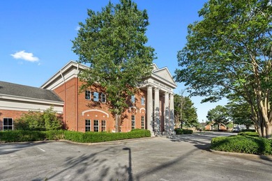 This stately medical building in the center downtown Florence - photo 19