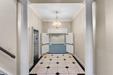 This stately medical building in the center downtown Florence - photo 23