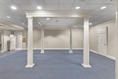 This stately medical building in the center downtown Florence - photo 25