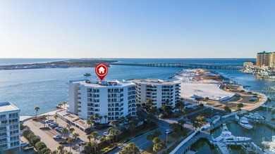 Welcome to coastal living at its finest! This stunning 3-bedroom - photo 1