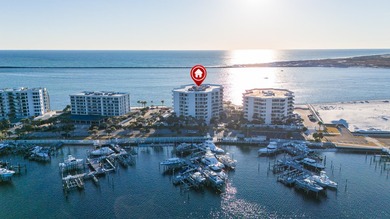 Welcome to coastal living at its finest! This stunning 3-bedroom - photo 6