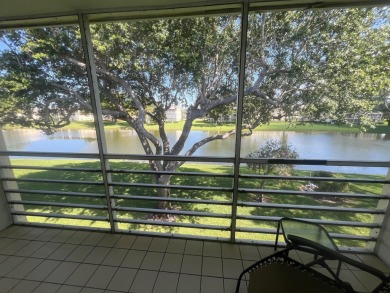 Lake Condo For Sale in Boca Raton, Florida
