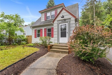 TRANSPARENTLY PRICED TO SELL! Welcome to 37 Hartfeld Dr! A - photo 1