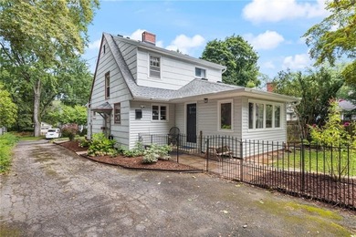 TRANSPARENTLY PRICED TO SELL! Welcome to 37 Hartfeld Dr! A - photo 2
