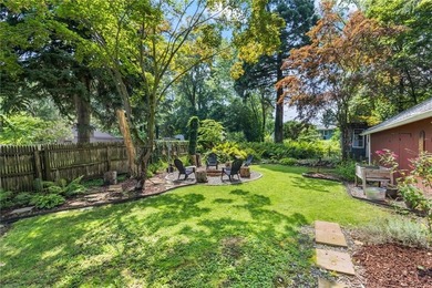 TRANSPARENTLY PRICED TO SELL! Welcome to 37 Hartfeld Dr! A - photo 6