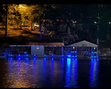 300 Feet of Lakefront Therapy - Lake Home For Sale in Speedwell, Tennessee