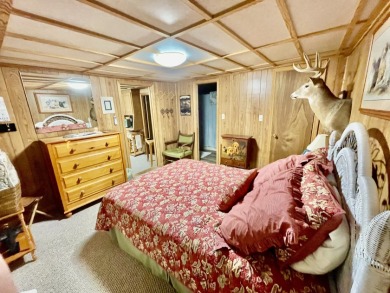 Lakehouse Retreat Nestled in the Pines!! - photo 20