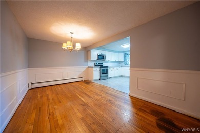 This spacious single-family home with a private in-law apartment - photo 7