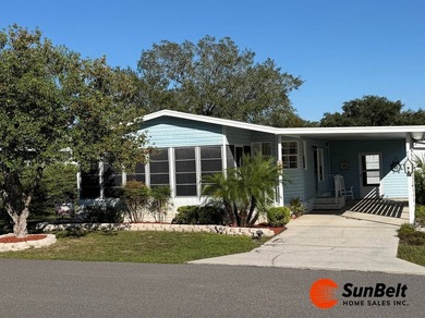 Lake Idlewild Home For Sale in Fruitland Park Florida