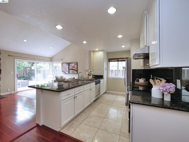 Nestled in a quiet cul-de-sac in Fremont's desirable Brookvale - photo 21