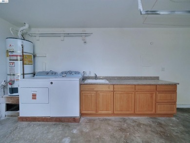 Nestled in a quiet cul-de-sac in Fremont's desirable Brookvale - photo 37