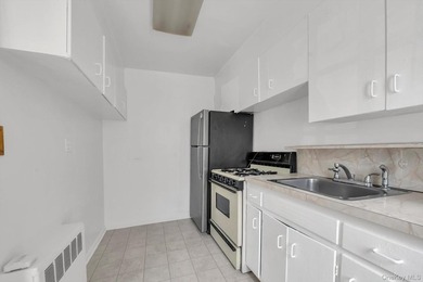 A Rare Find - A Duplex-Style Unit With Outdoor Patio. Situated - photo 8