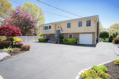 Don't miss this Diamond in the rough which features a Bay Shore - photo 4
